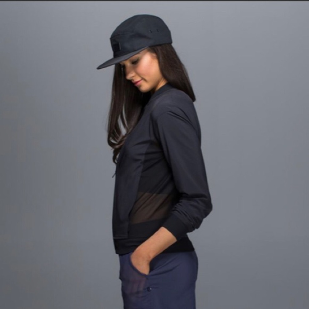 RARE lululemon lab noir jacket EUC size 4
